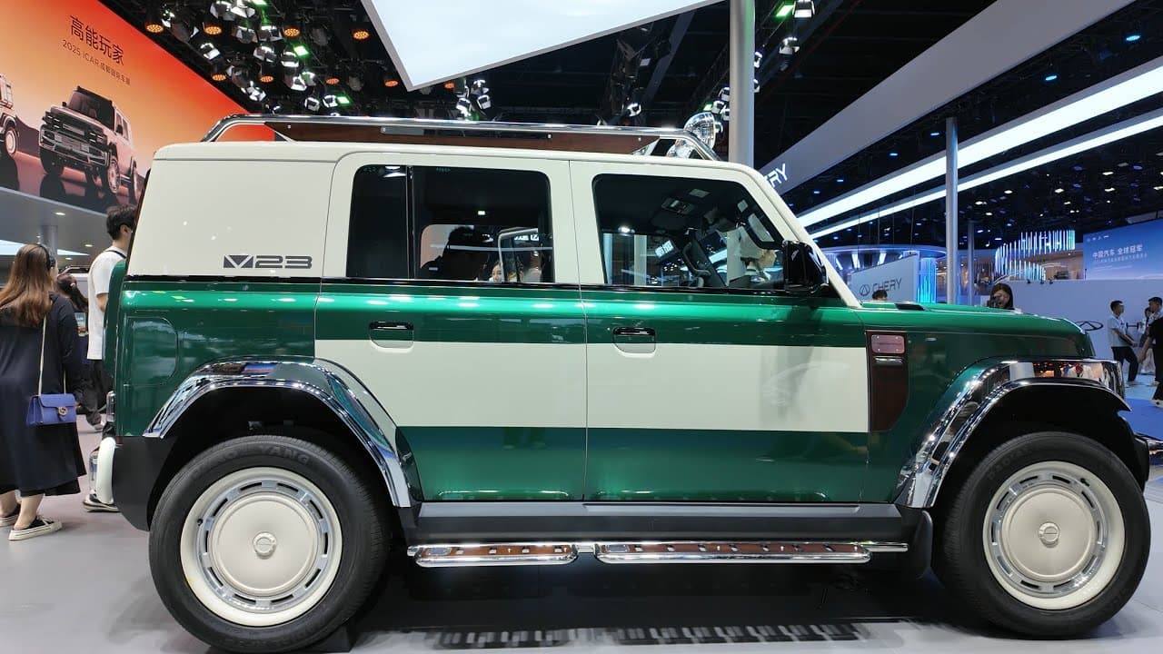 2025 Chery iCAR V23 Retro Edition Appearance and Interior Space Video